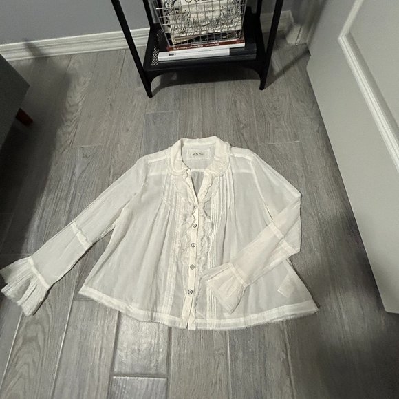 LIKE NEW! Women's We the Free White Pleated/Ruffled Blouse - XS - Picture 4 of 13